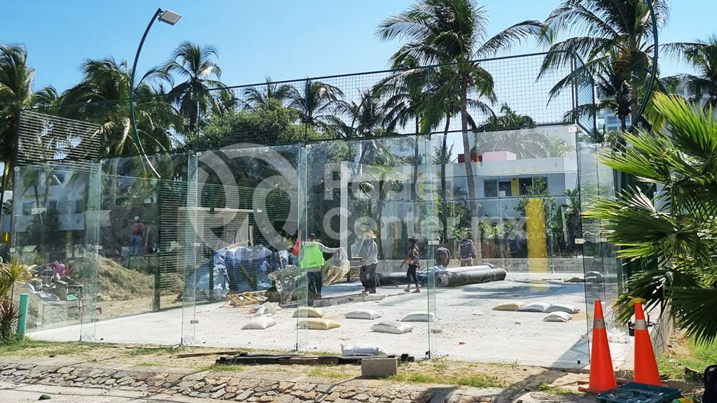CANCHA DE PADEL SEMIPANORAMICA CONDOMINIO XCARET ACAPILCO GUERRERO