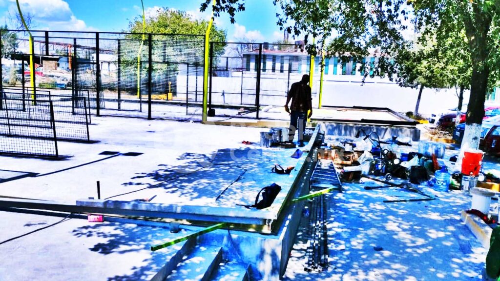 Construcción de 5 CANCHAS DE PADEL PANORÁMICAS PLUS