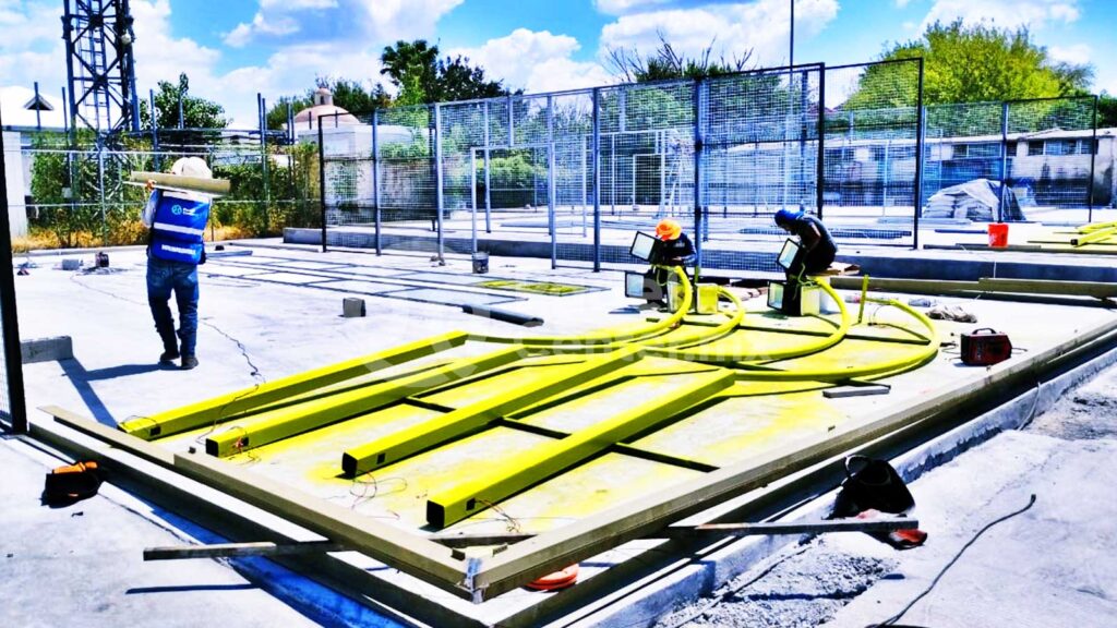 Construcción de 5 CANCHAS DE PADEL PANORÁMICAS PLUS