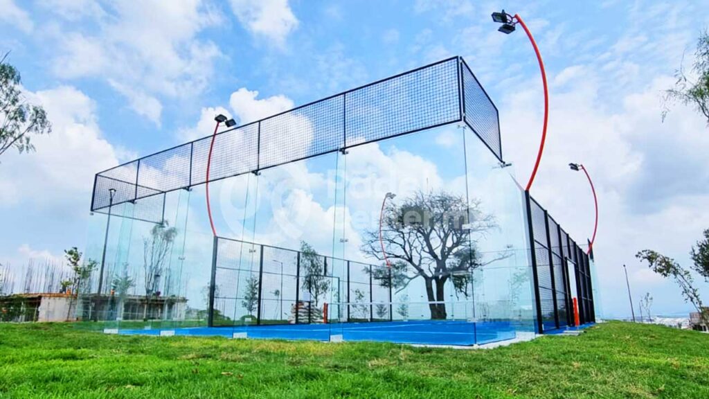 Construccion-de-1-CANCHA-DE-PADEL-SEMIPANORAMICA-QUERETARO