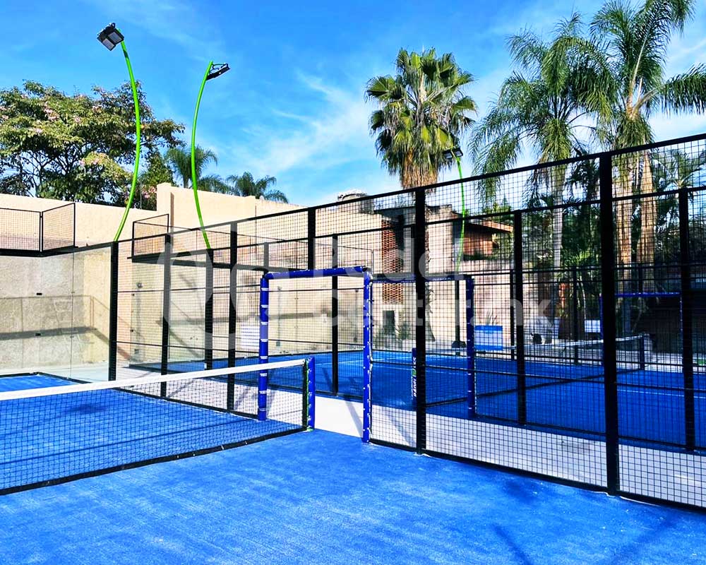 CONSTRUCCION-DE-CANCHAS-DE-PADEL